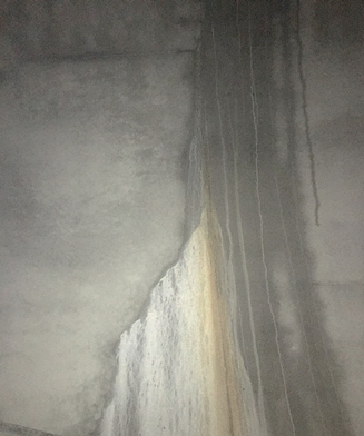 Leakage trough cracks